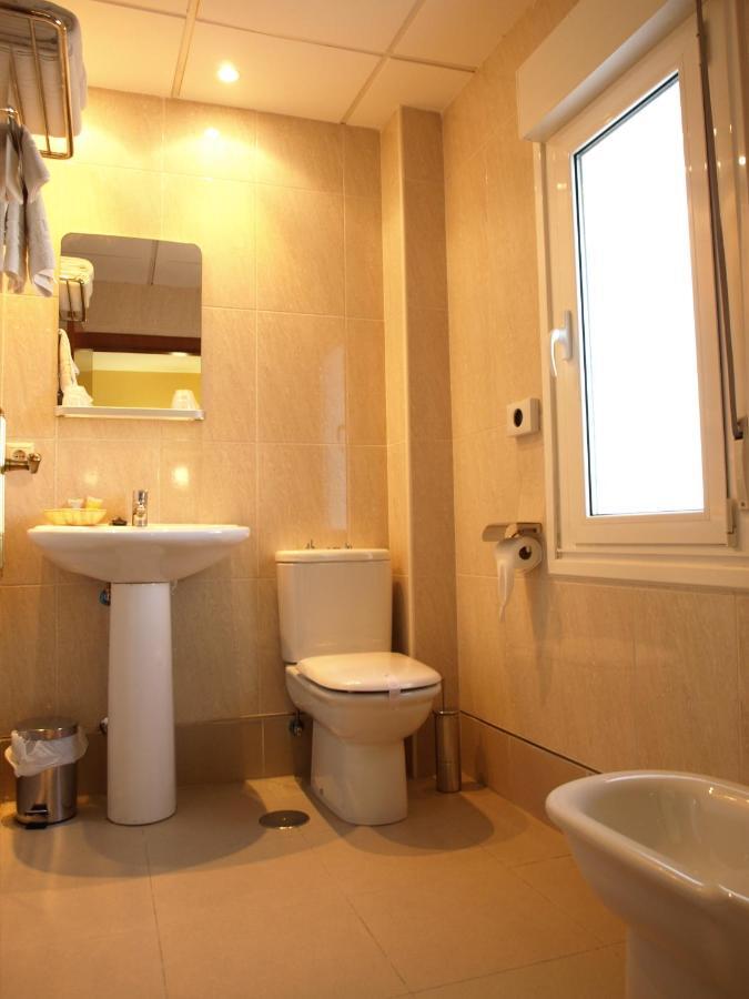 Pension Viella Asturias オビエド 部屋 写真